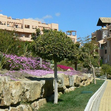 Penthouse With Roof Terrace, Bbq, Pool- And Sea Views Appartement Buenas Noches Buitenkant foto