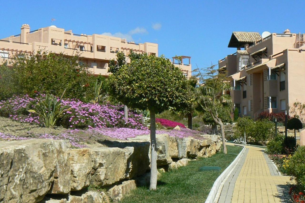 Penthouse With Roof Terrace, Bbq, Pool- And Sea Views Appartement Buenas Noches Buitenkant foto