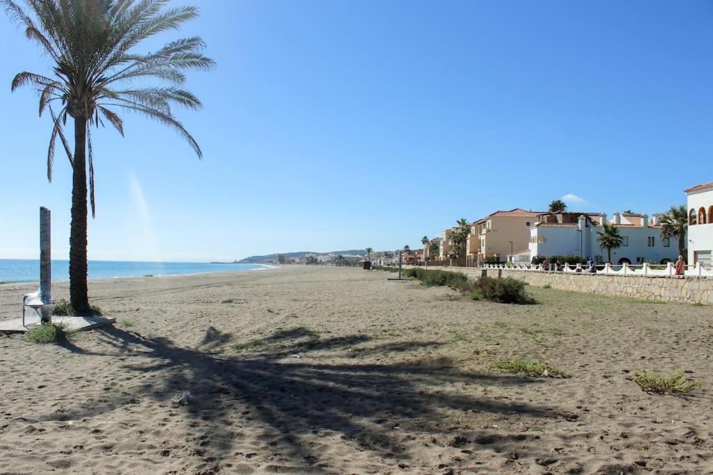 Penthouse With Roof Terrace, Bbq, Pool- And Sea Views Appartement Buenas Noches Buitenkant foto