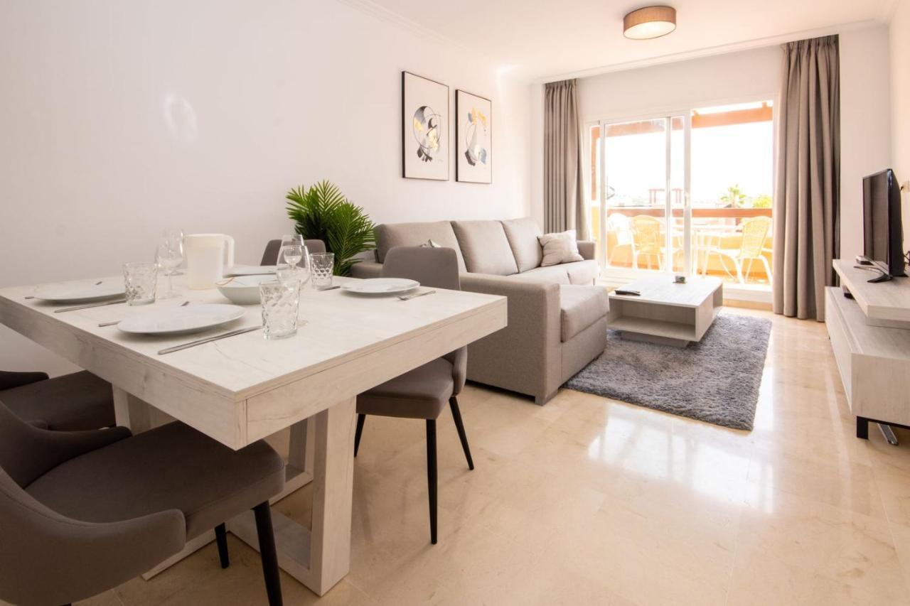 Penthouse With Roof Terrace, Bbq, Pool- And Sea Views Appartement Buenas Noches Buitenkant foto